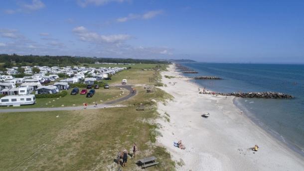 Campingplads ned til stranden